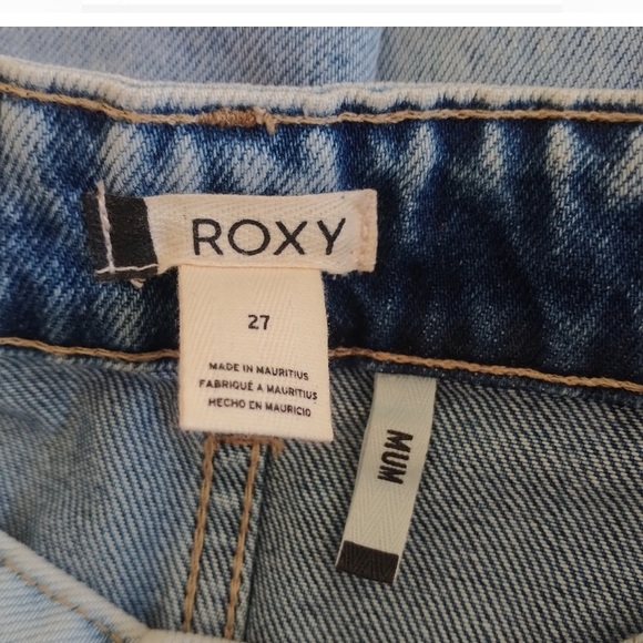 Roxy World Wide Woman Mom Fit Jeans, High Waist / Size 27 - Picture 11 of 12